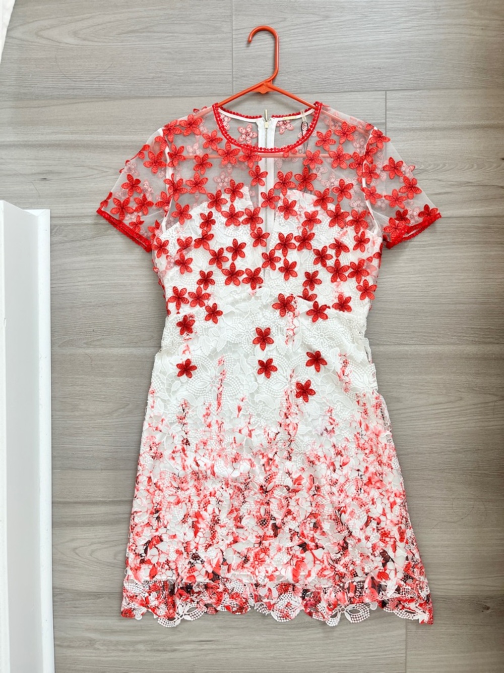 Elie Tahari Red and White Floral Lace Dress